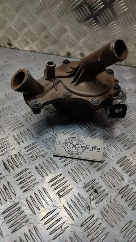 Помпа Ford Transit 1949737 2.2