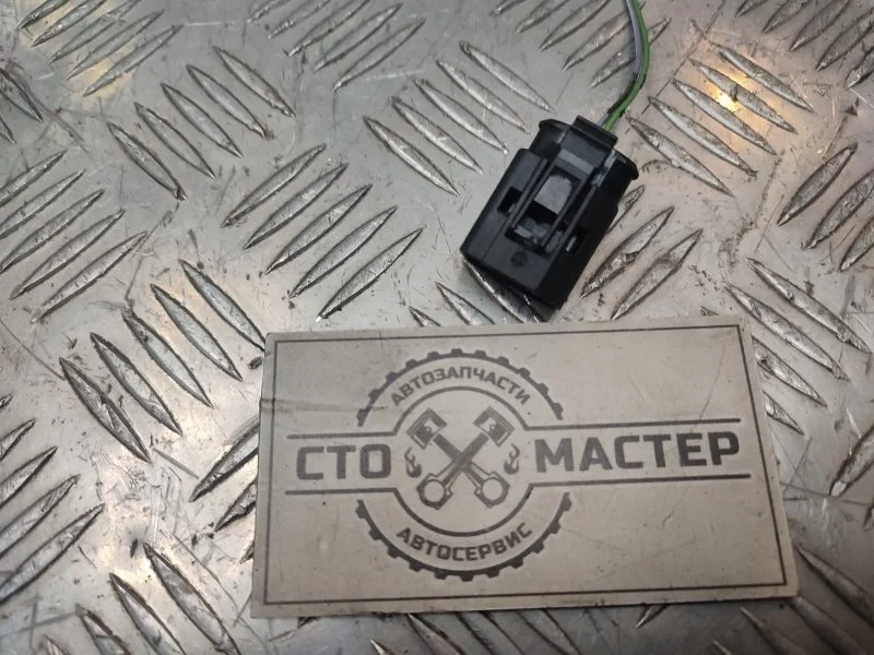 Разъем на генератор Citroen Jumper 09656951 2.2 E4