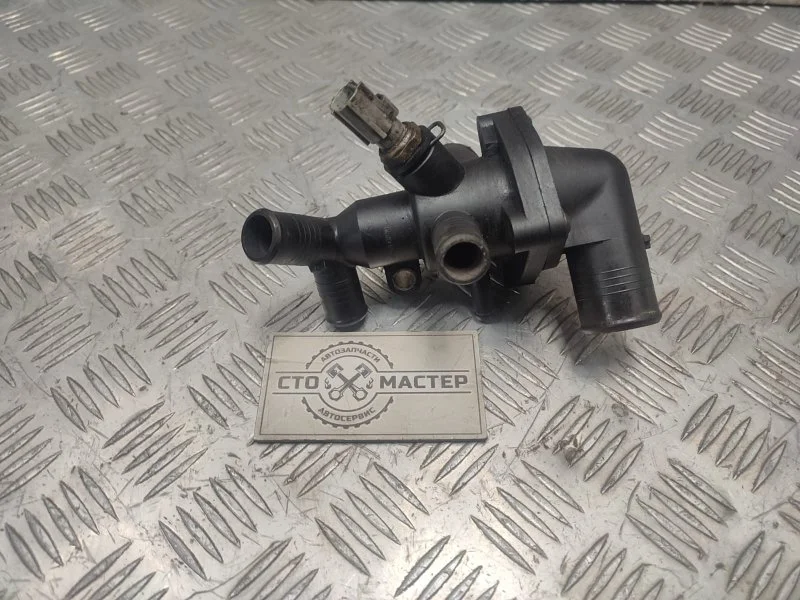 Корпус термостата Ford Transit 1731782 2.2