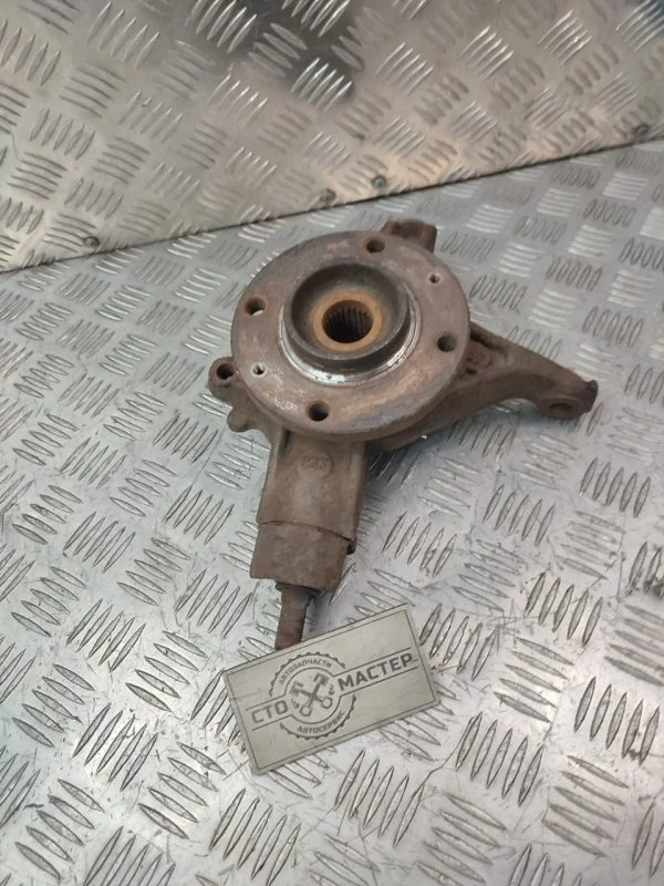 Кулак поворотный правый Citroen Berlingo 364796 1.6 БЕНЗИН