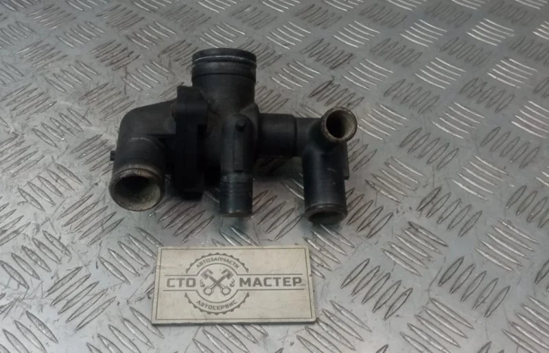 Корпус термостата Citroen Jumper 1336Z3 2.2 HDI