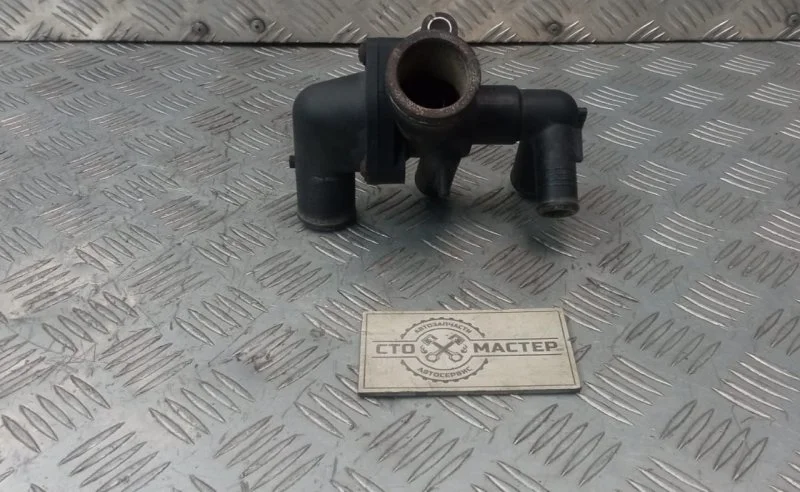 Корпус термостата Peugeot Boxer 1336Z3 2.2 HDI