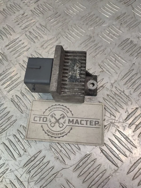 Реле свечей накала Peugeot Partner 9640469680 1.6 D