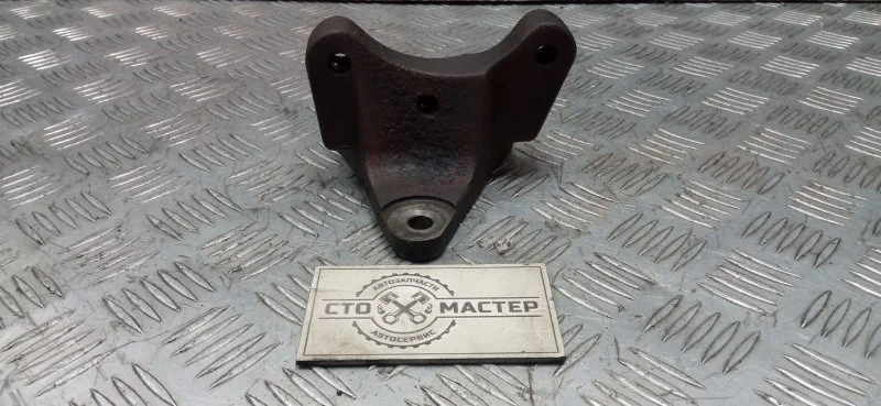 Кронштейн двигателя правый Peugeot Boxer 182130 2.2 HDI