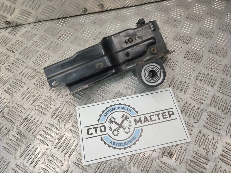 Кронштейн радиатора левый Fiat Ducato 1379472080 2.3 D