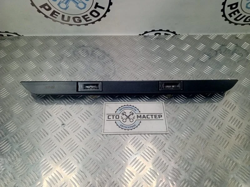 Подсветка номерного знака Citroen Jumper EZCFT058 2.2 HDI