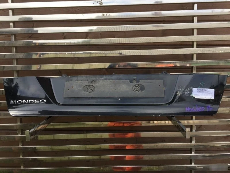 Накладка двери багажника Ford Mondeo 4 1705012