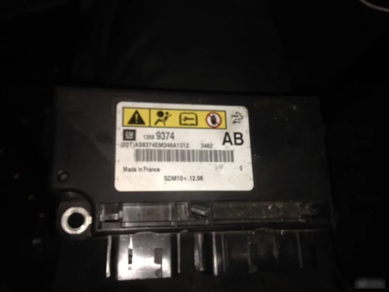 Блок управления AIRBAG Chevrolet 13589374