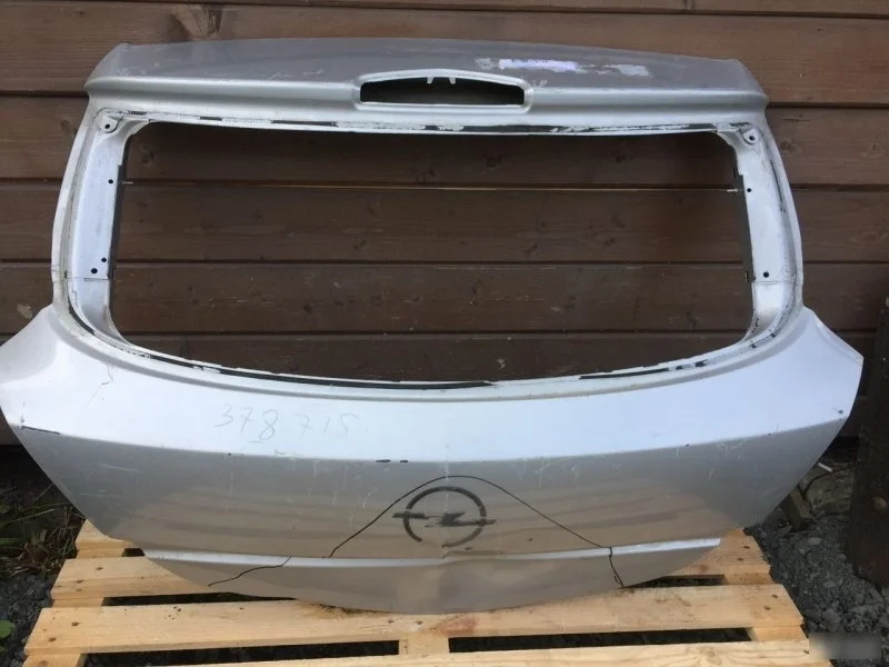 Дверь багажника Opel Astra 93178817