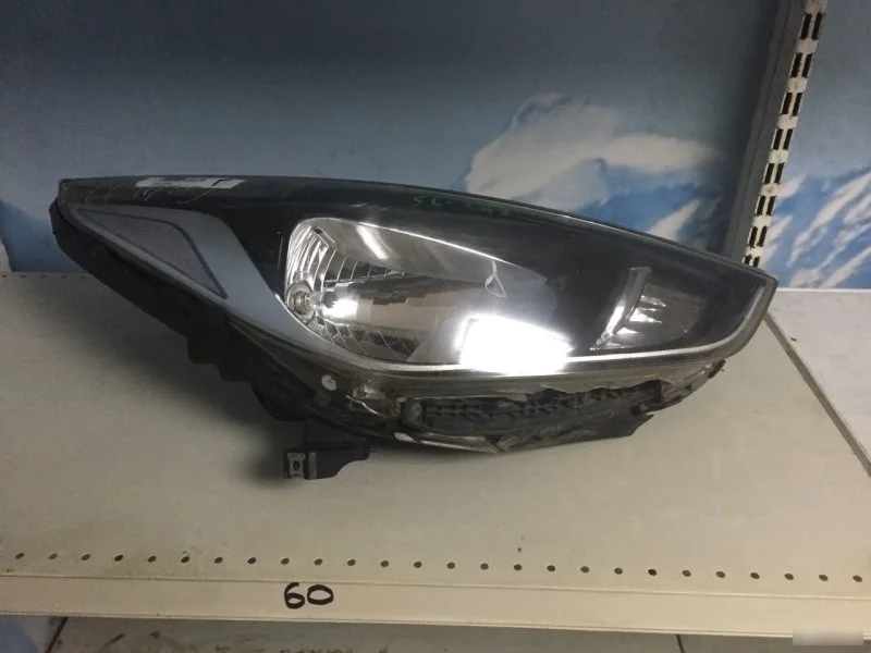 Фара Hyundai Solaris 92102H5000, правая