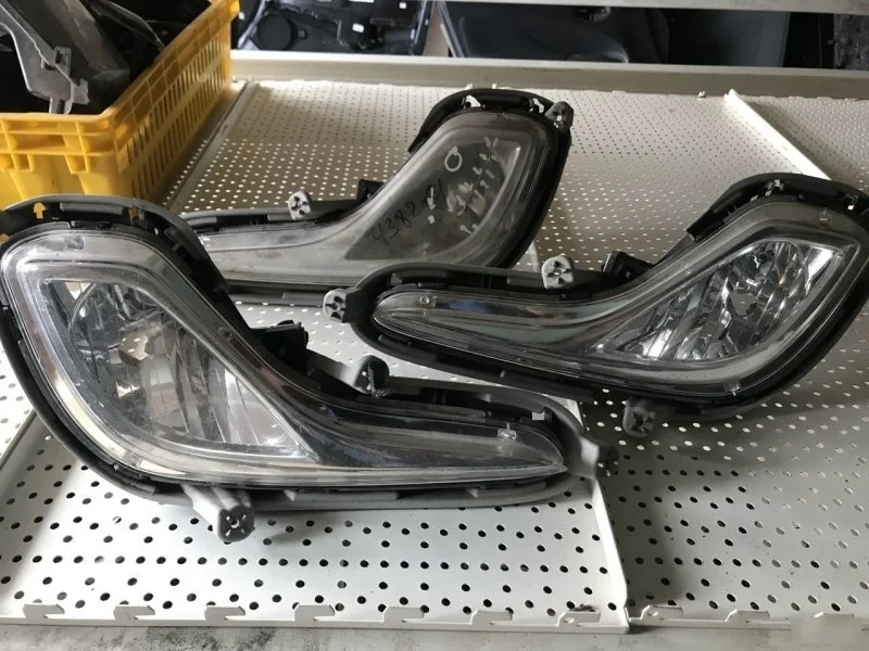 Фара противотуманная Hyundai Solaris 922011R010, левая