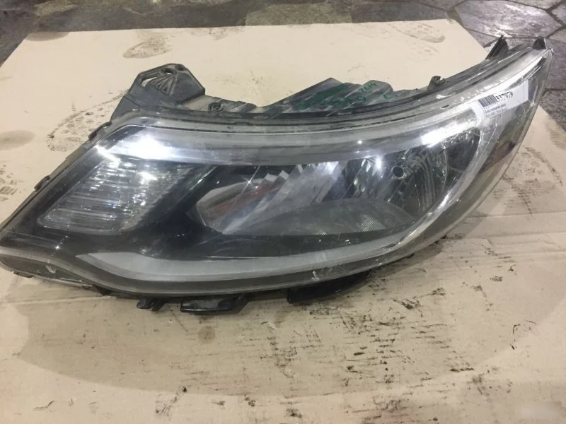 Фара Kia Rio 3 с дефектами. 921014X501, левая