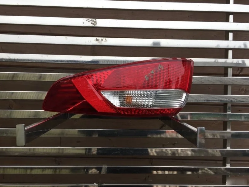 Фонарь наружный Kia Rio 3 924024X000, задний правый