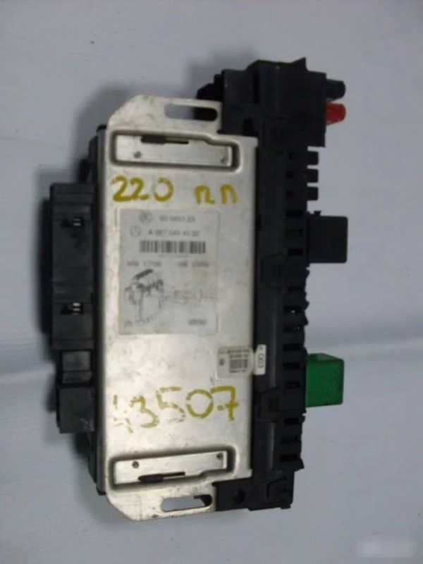 Блок предохранителей Mercedes-Benz S-Class A0275454532 W220