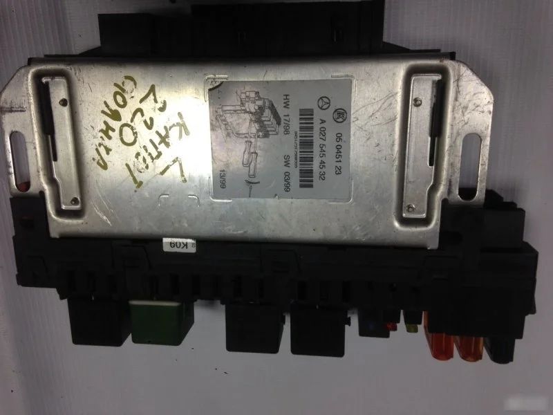 Блок предохранителей Mercedes-Benz S-Class A0275454432 W220