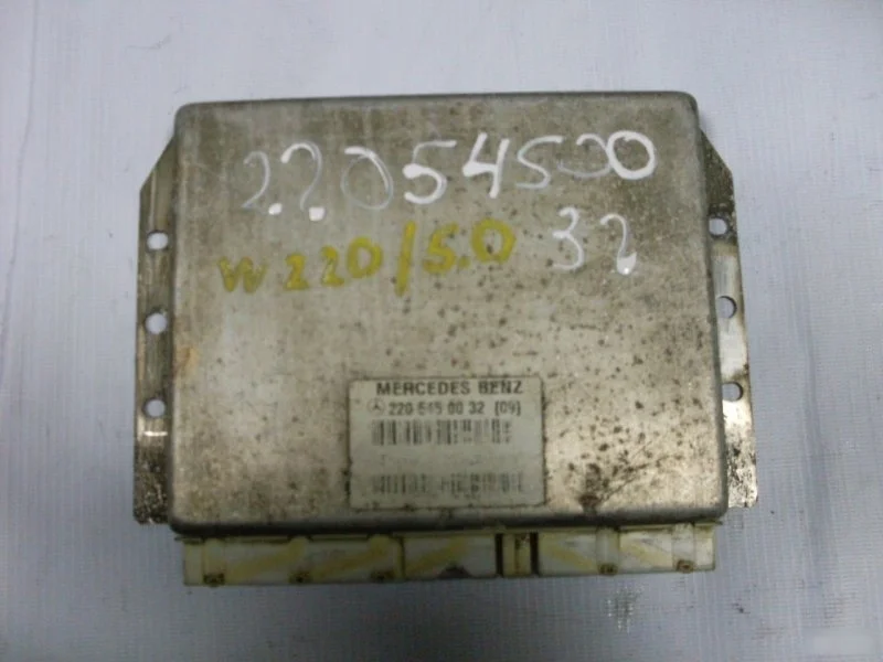 Блок управления пневмоподвеской Mercedes-Benz S-Class A2205450032 W220