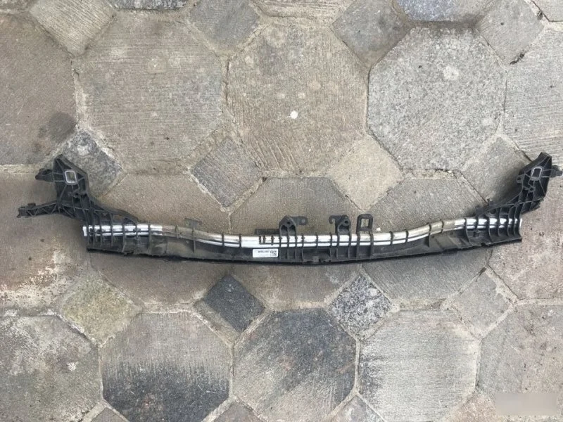 Кронштейн радиаторов Mercedes-Benz E-Class A2136201701 W213