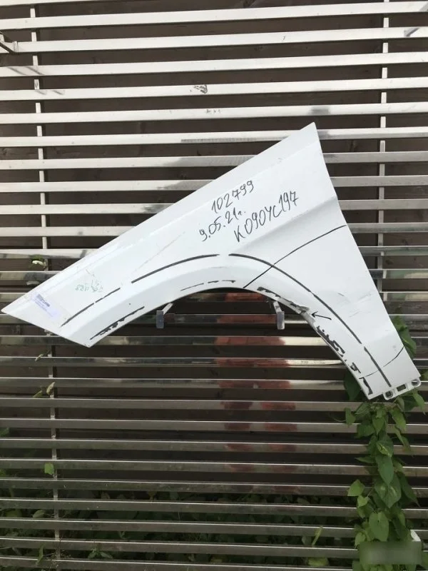 Крыло Mercedes-Benz 1668802700 X166, переднее левое