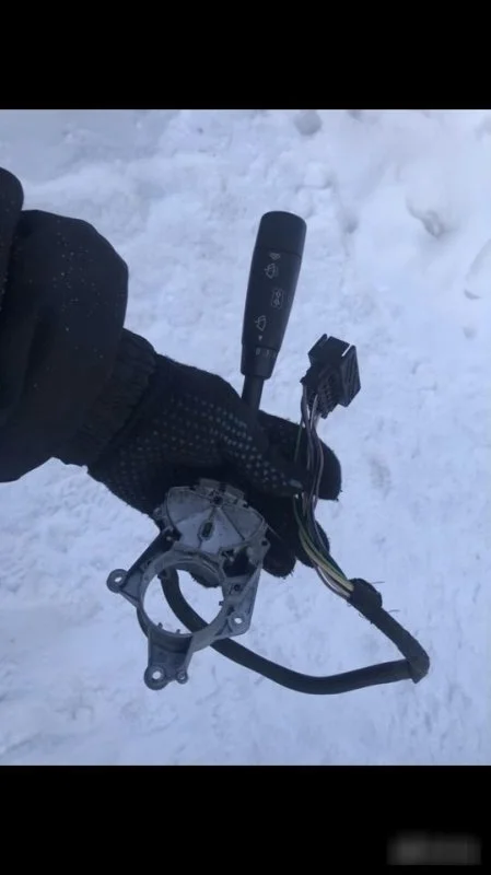 Переключатель подрулевой Mercedes-Benz E-Class A2105400144 W210