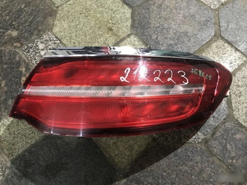Фонарь наружный Mercedes GLC A253906360264, задний правый