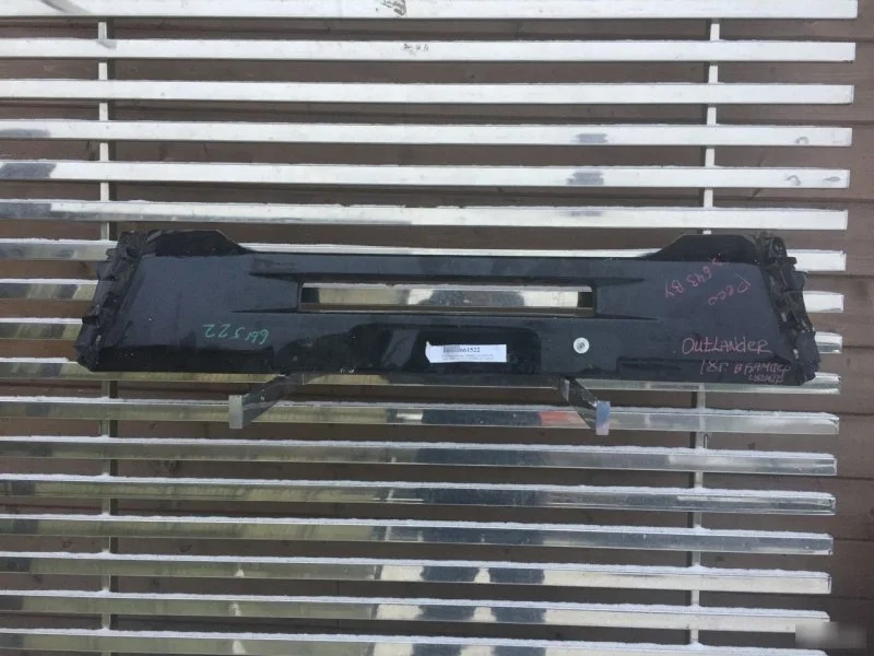 Накладка бампера Mitsubishi Outlander 6400J047, передняя