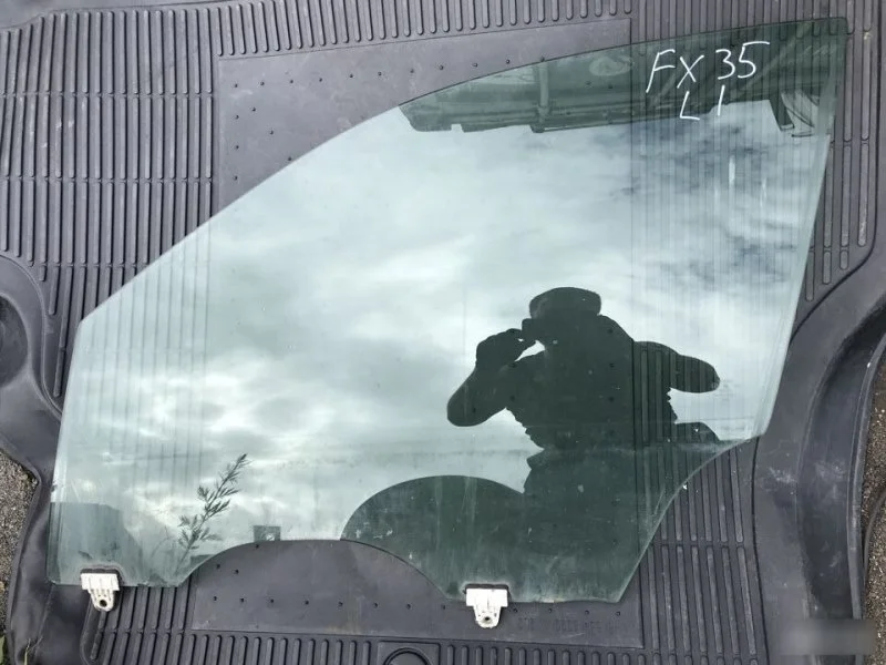 Стекло двери Infiniti FX35 80301CG000 S50, переднее левое