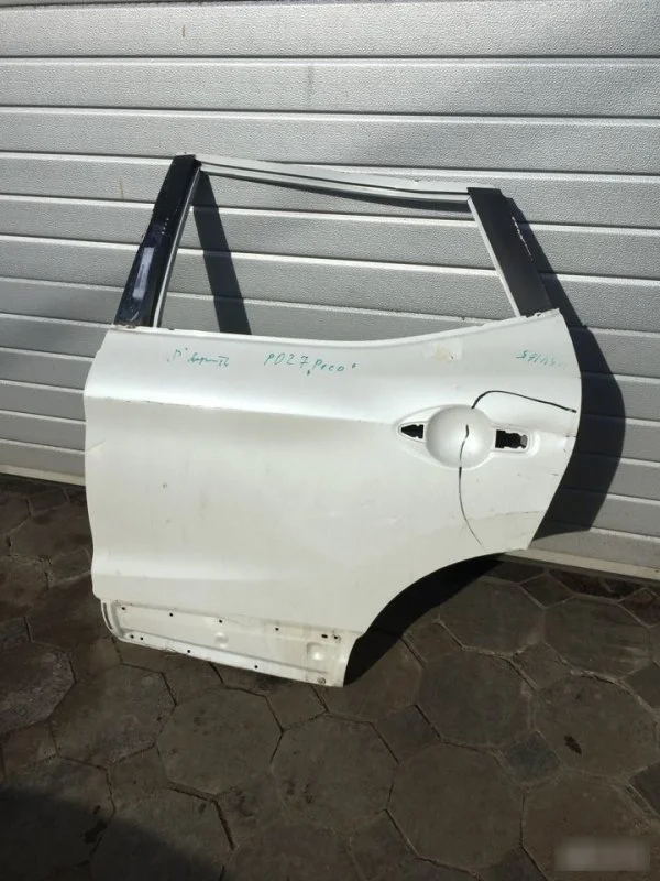 Дверь Nissan Qashqai H21014EAMA, задняя левая