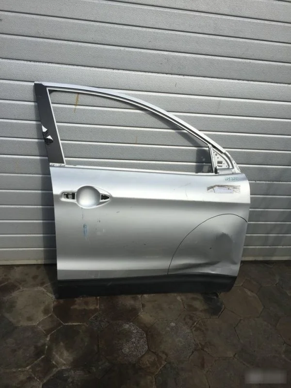 Дверь Nissan Qashqai H01004EAMA J11, передняя правая