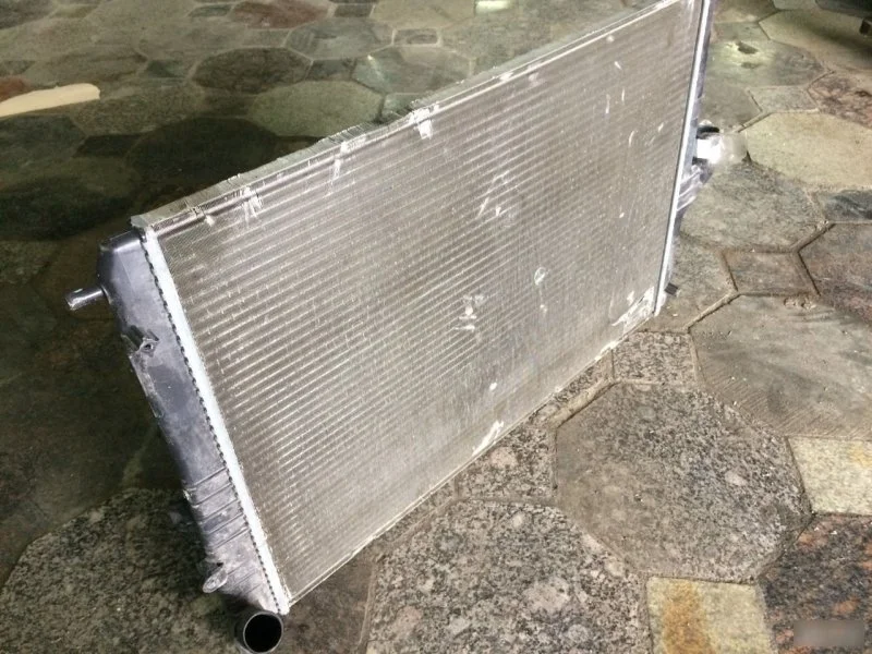 Радиатор Renault Logan 214101752R