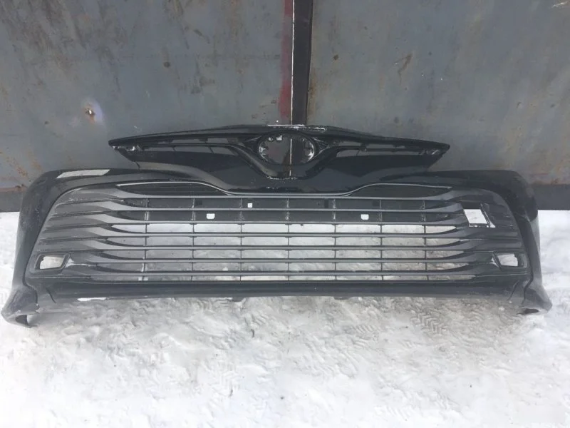 Бампер Toyota Camry 2018 521190X946 V70, передний