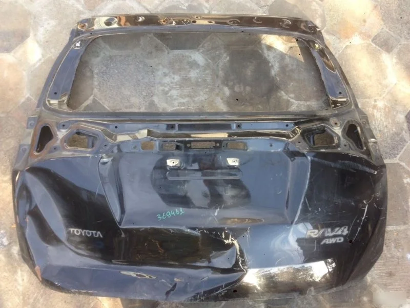Дверь багажника Toyota RAV4 6700542550