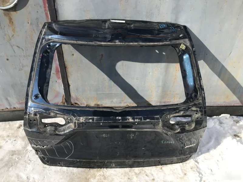 Дверь багажника Toyota RAV4 6700542650