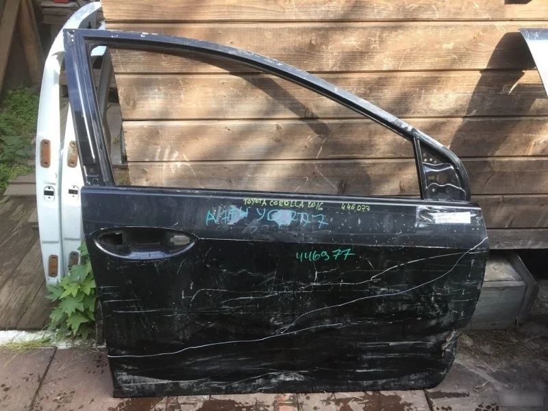 Дверь Toyota Corolla 6700102390 E18, передняя правая