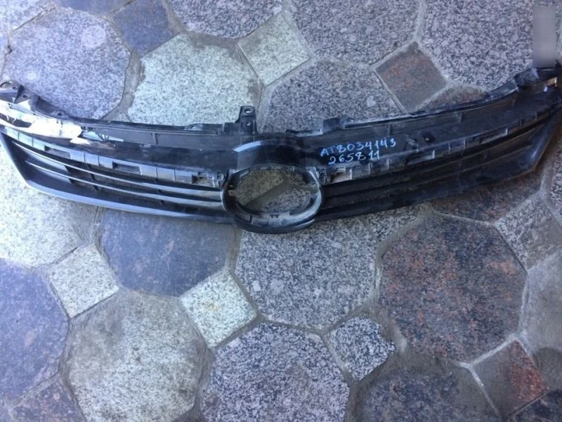 Решетка радиатора Toyota Camry 5310133510