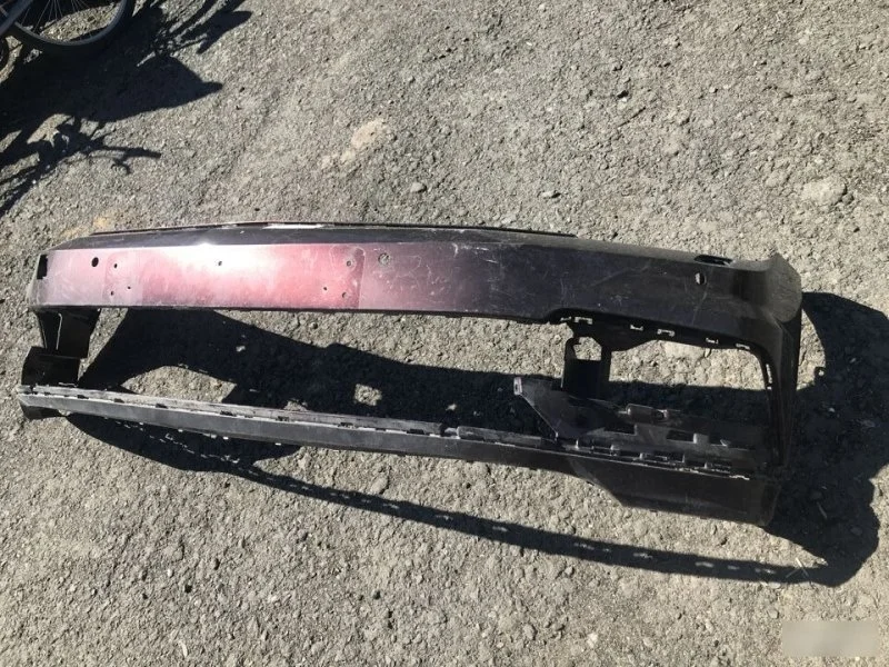 Бампер Volkswagen Passat 3G0807221D B8, передний