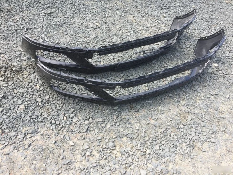 Бампер Volkswagen Touareg 7P6807221D, передний