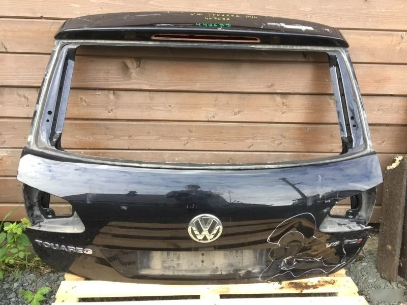 Дверь багажника Volkswagen Touareg 7P6827025