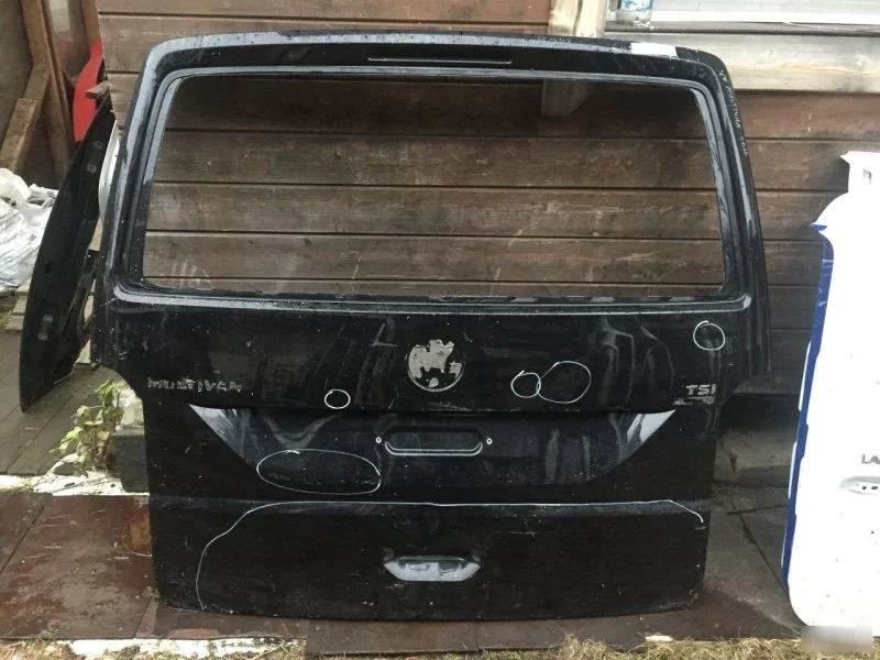 Дверь багажника Volkswagen Multivan 7E0827025