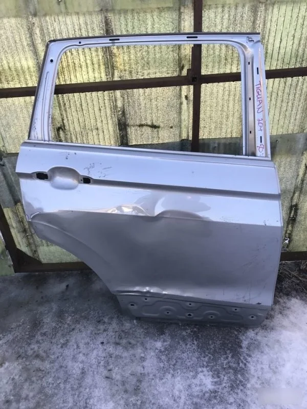Дверь Volkswagen Tiguan 5NA833056H, задняя правая