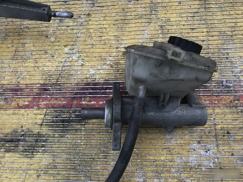 Главный тормозной цилиндр Volvo S60 36002376