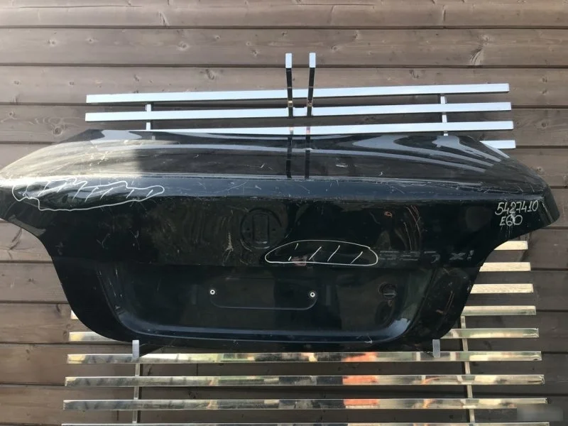 Крышка багажника BMW 5 41627122441 E60