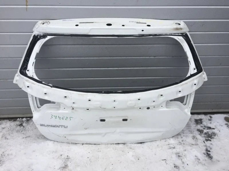 Дверь багажника Kia Sorento 2016 737002P550 2