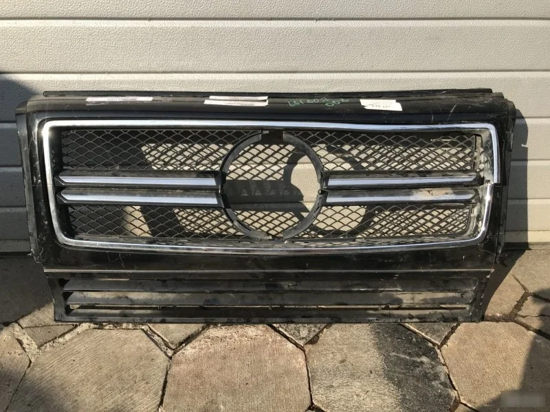 Решетка радиатора Mercedes-Benz G-Class 4638880000 W463