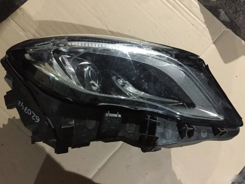 Фара Mercedes-Benz Gla-Class A1569067000 X156, правая