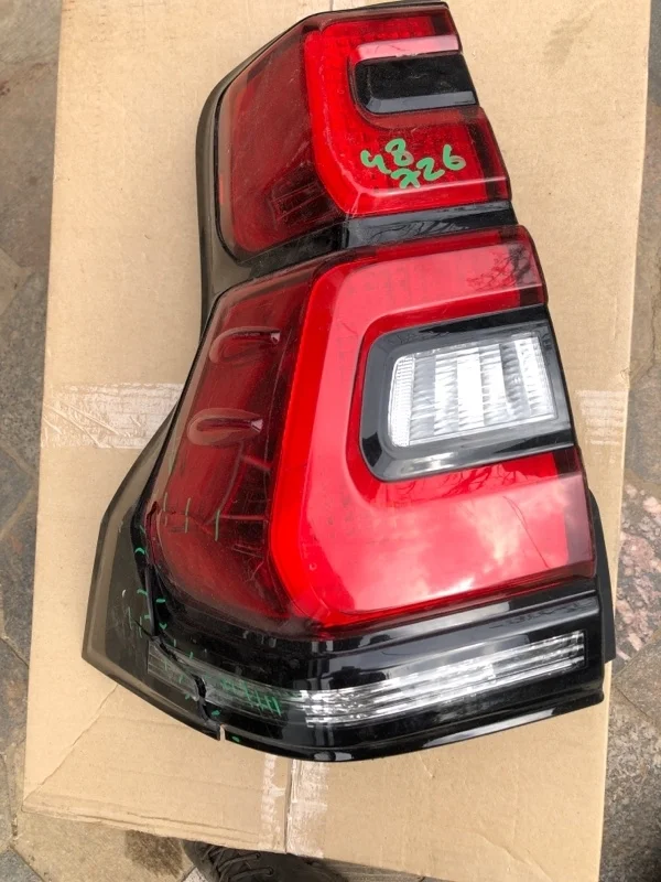 Фонарь Toyota Land Cruiser Prado 2018 8156160C30 150, задний левый