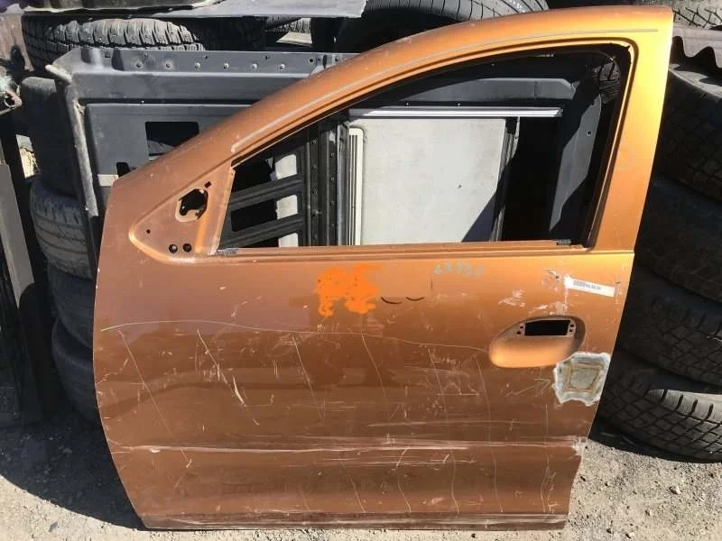Дверь Renault Logan 801012479R 2, передняя левая