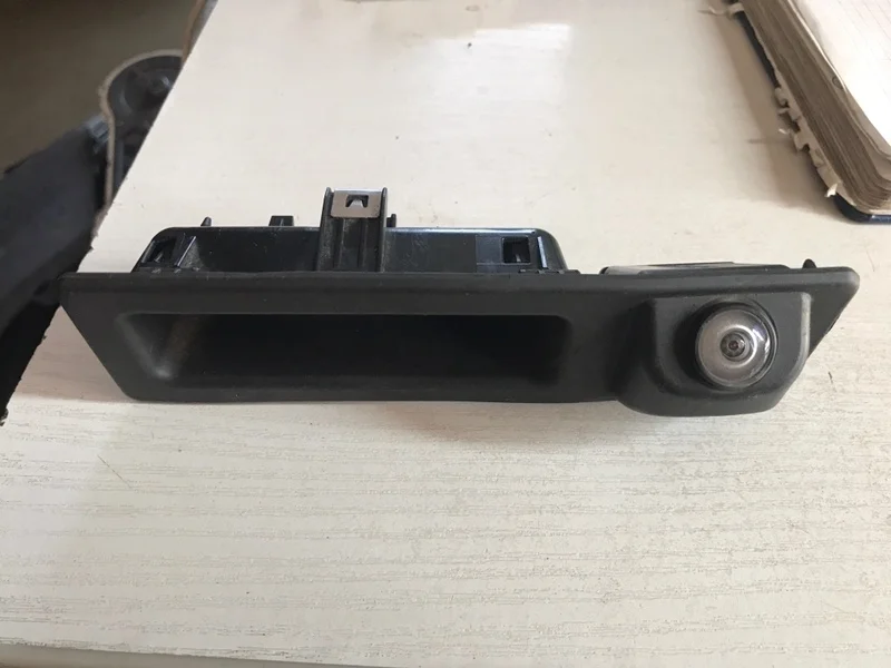 Кнопка открывания багажника BMW X5 2015 06932424701 F15