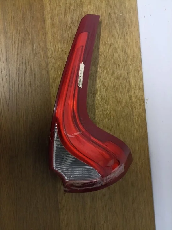 Фонарь наружный Volvo XC60 31323035, задний правый