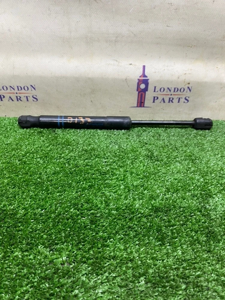 Амортизатор капота BMW F30