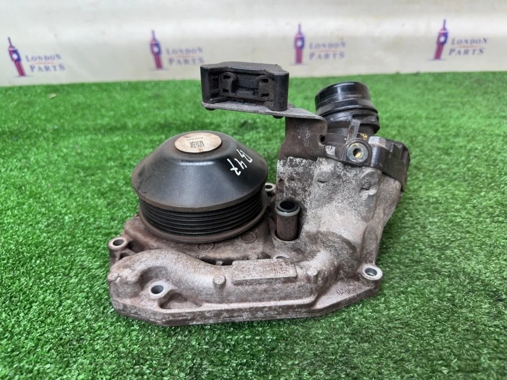 Помпа водяная BMW 520d F10